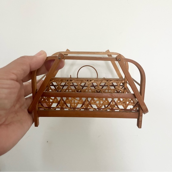Vintage Butterfly Coaster Set of 6 with Rattan Holder READ NOTES Imperfect - Picture 11 of 12